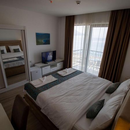 Hotel Svarog Bečići Buitenkant foto