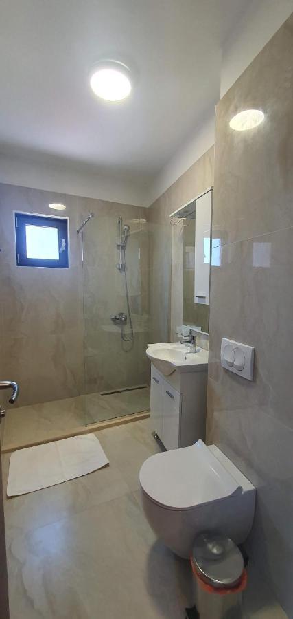 Hotel Svarog Bečići Buitenkant foto