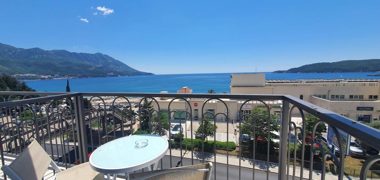Hotel Svarog Bečići Buitenkant foto